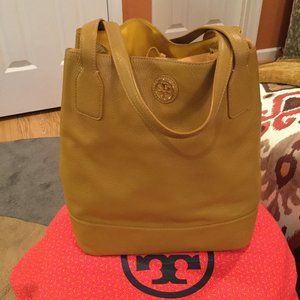 Tory Burch Leather Tote "Like New"